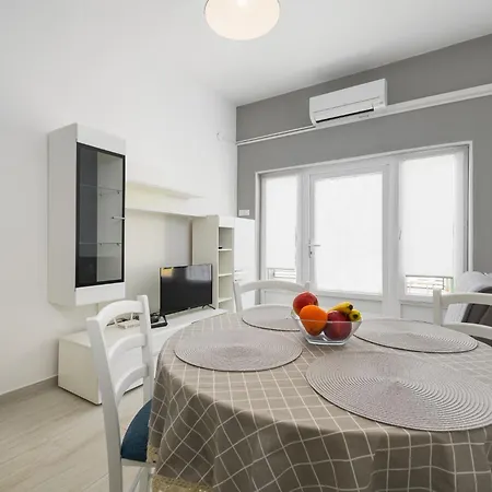 Apartament House Mila
