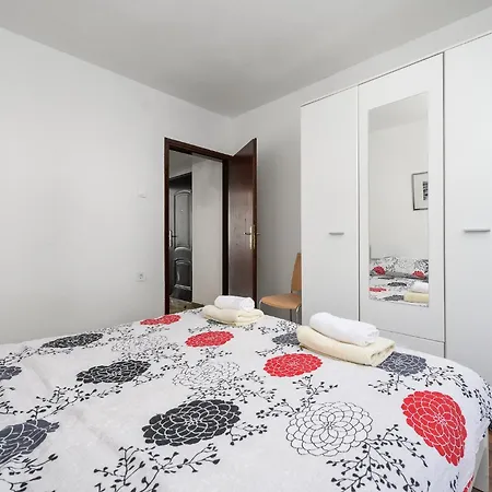 Apartament House Mila